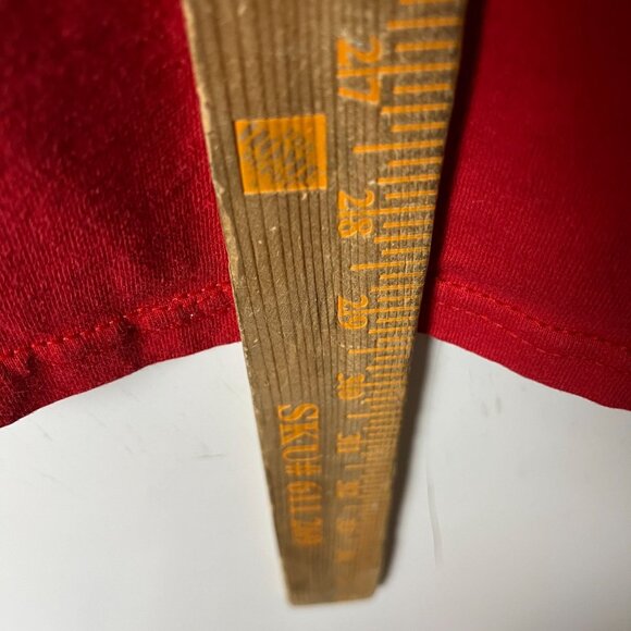 Hanes Heavyweight MacIntyre Park T-Shirt Vintage Red Graphic Unisex Fit - Picture 8 of 14